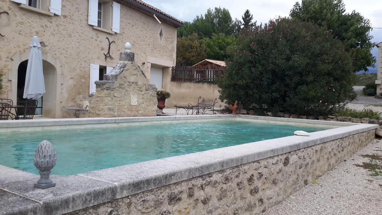 Chambres D'Hotes Le Vignoble Cucuron Exterior photo