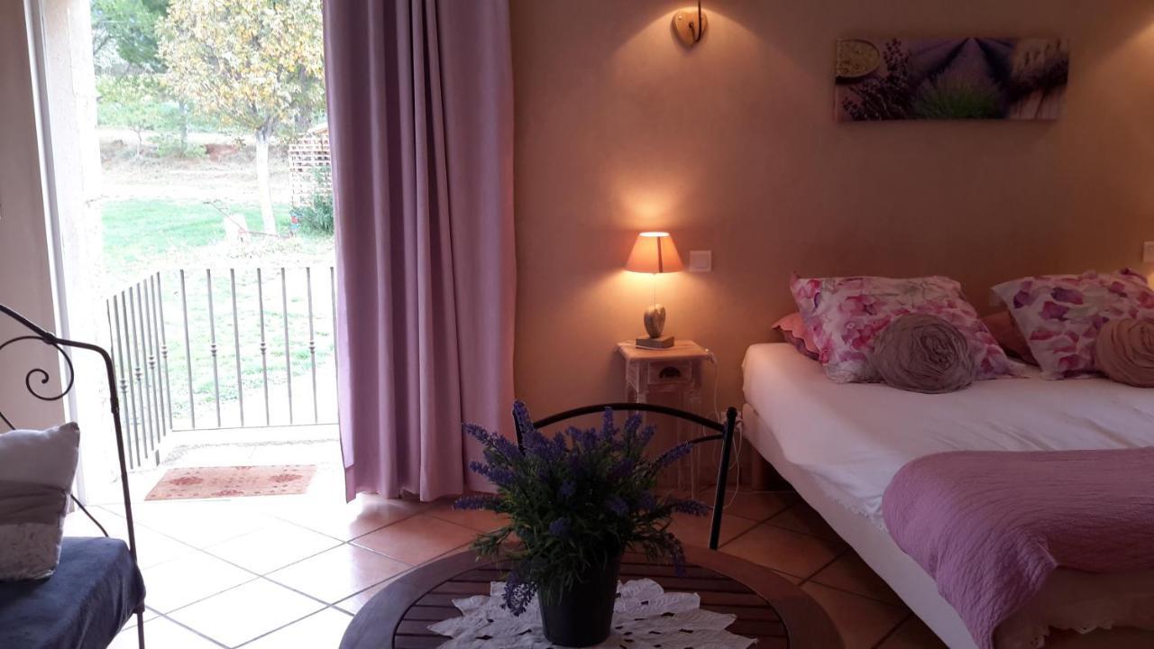 Chambres D'Hotes Le Vignoble Cucuron Exterior photo